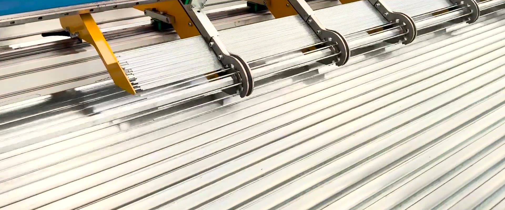 Close-up of the TEKNOSİS wire feeding mechanism